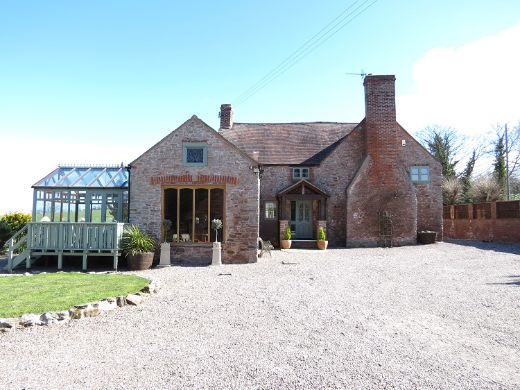 The Spawns property, holland broadbridge